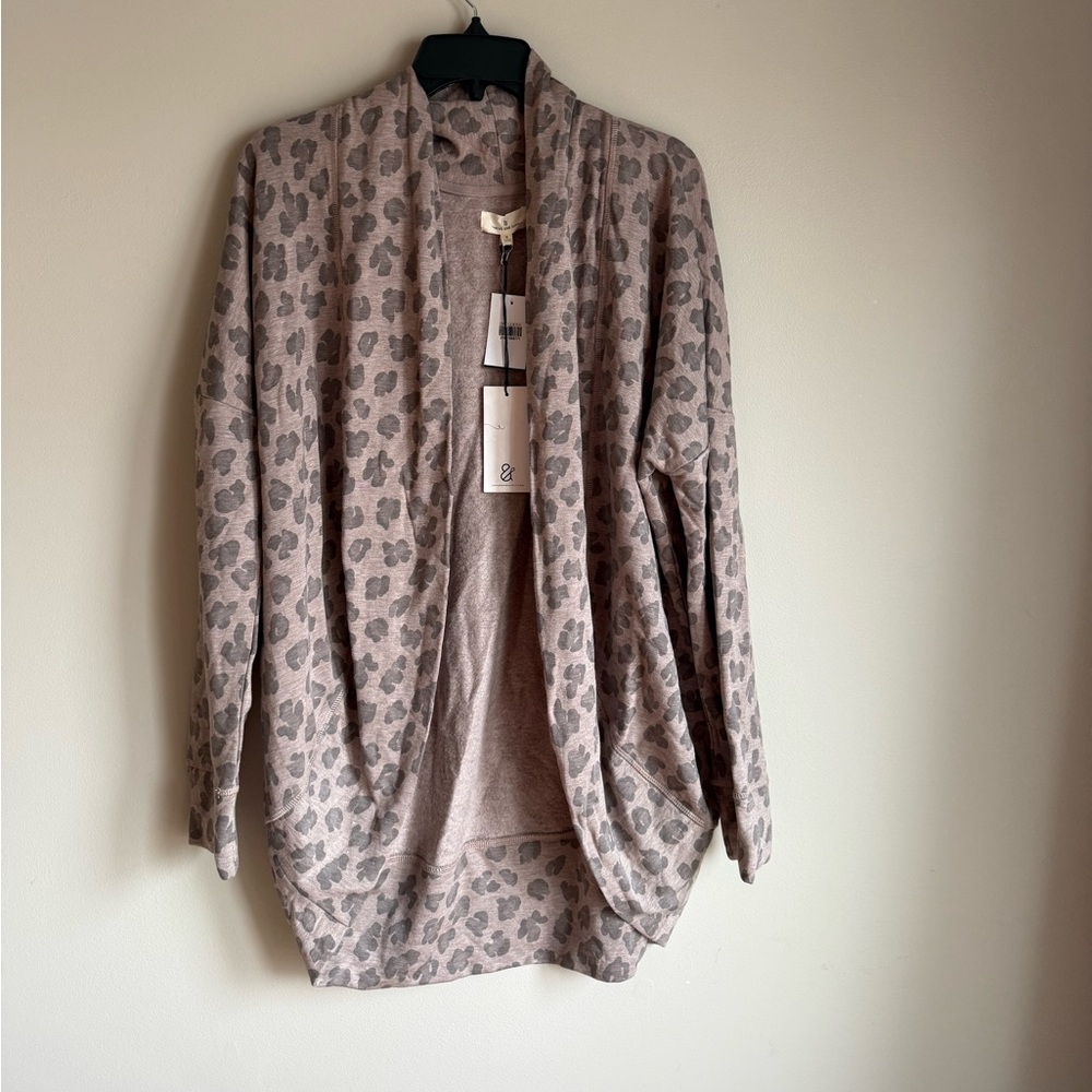 NWT Thread &‎ Supply Women Brown Leopard Print Cardigan Size Medium